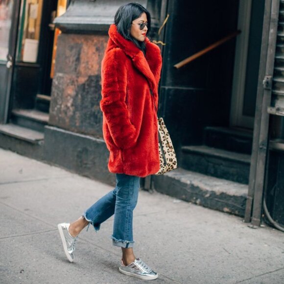 💖💥SHOWSTOPPER!💖💥 Luxurious Heavy Faux Fox Fur Coat in Red - Picture 6 of 16